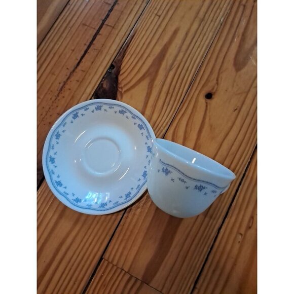 CORNING CORELLE PYREX MORNING BLUE COFFEE MUGS SET 7 VTG Milk Glass & Plates - Picture 1 of 4